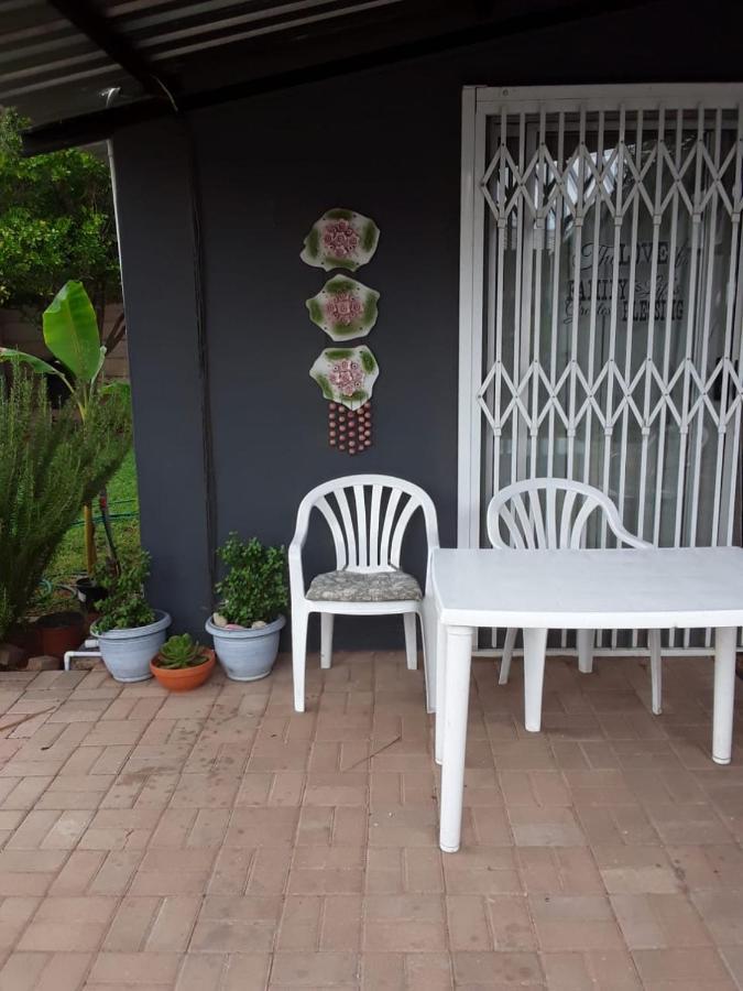 Tehillah Guesthouse Upington Extérieur photo
